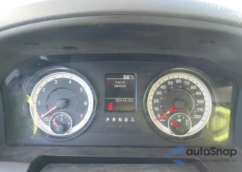 2017 Ram 2500 Tradesman 4X4 8' Box z USA, uszkodzony, nr VIN 3C6UR5HJ3HG571305